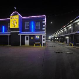 Motel 9, hotel di Laredo