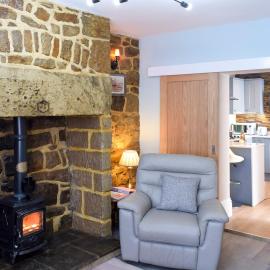 Uk34603 - Melrose Cottage, hotel in Amble