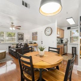 Gator Suites - Near UF, Shands & VA!