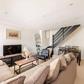 Modern Coastal Cottage, Hottub, Parking, Pets welcome, hotel a Lymington