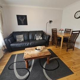 2 Bedrooms - 3 Beds - Free Parking - 168, ξενοδοχείο σε Stanwell