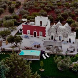 Lamarossa Trulli & Suites
