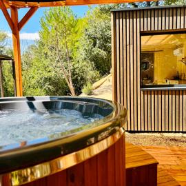 Kalyva - Spa privé & nature à Nyons, ξενοδοχείο σε Nyons