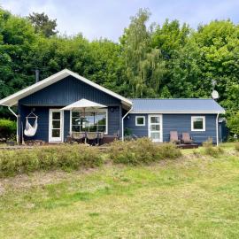 The forest cottage with petanque court, hotel a Nykøbing Sjælland