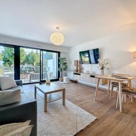 Stella, Studio Beige et Plage