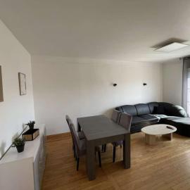 Logement 1 à 4 personnes, hotel in Vitry-le-François