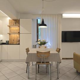 Dolomiten Lounge - moderno con parcheggio privato