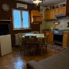 Rustico Monolocale ai piedi della montagna, hotel en Prali