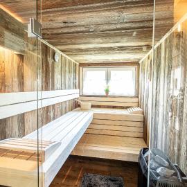 Ferienbahnhof Fichtental Bahnhofs-Loft، فندق في Prackenbach