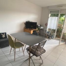 Appartement Soustons quartier Mora draps et caution en supplément – hotel w mieście Soustons