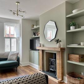Emerson House, dog friendly with log burner close to waters edge and harbour