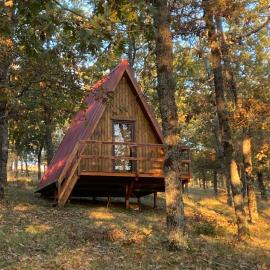 El Roble Glamping - Cabaña Alpina - Pet Friendly, hotel in Lagunilla