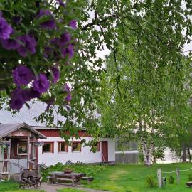 Barn House Mäntyniemi, hotel en Hossa