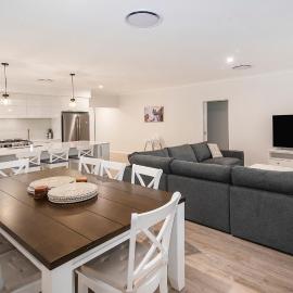 Tidal Treasure Family Home B, hotel a Busselton