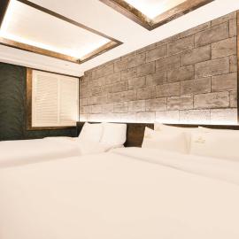 hotel louize, hotel v Soule