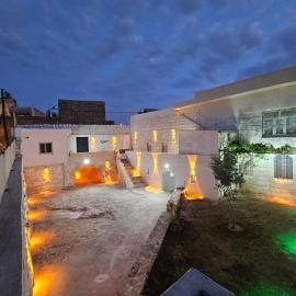 Tarihi Midyat Acar Konağı-Butik Otel-Müstakil Konaklama