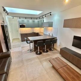 4 Bedroom house with Ensuite.contractors welcome
