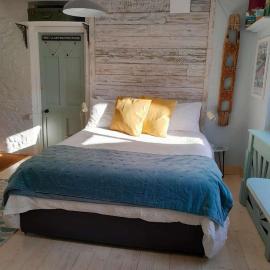 Stunning studio apartment, Hotel in Calstock