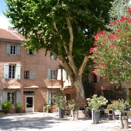 Hôtel Saint Jean, hótel í Orange