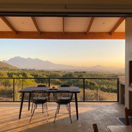 Sneeukop Mountain Cottage, hotel in Paarl