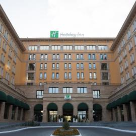 Holiday Inn Aktau by IHG, hotel di Aktau