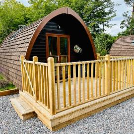 Homely Pod By The Moor & Fishing, hotel a Cheriton Bishop
