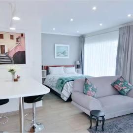 Central, Secure & Stylish Stay in Randhart