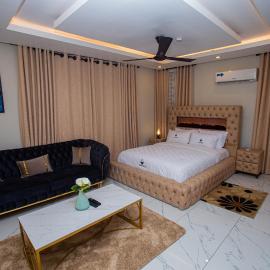 Sapphire Guest House and Event Centre, hotel di Trofwi