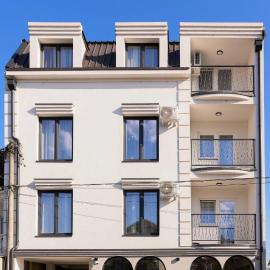 I&I Apartments Lux、クラグイェヴァツのホテル