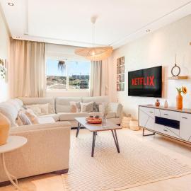 Chique & Stylish 2BR Apartment - Tanger Malabata - Fast WiFi