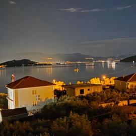 Bracera Luxury Apartments, hotel a Slatine