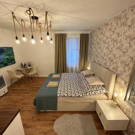The Hill Studio - Free Parking & Walk to Old Town, Hotel in Vinohrady