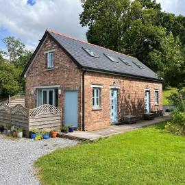 Maes Y Grove Garden Cottage