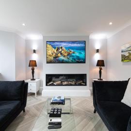 Stunning 2 bedroom Apartment in Central Keswick, hotelli kohteessa Keswick