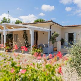 Podere Grandolfi B&B、カポリーヴェリのホテル