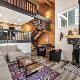 Ridgepoint Retreat - Mountain Escape for 8 with Resort Amenities