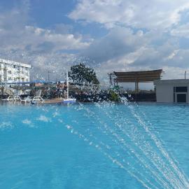 APARTAHOTEL para grupos a 4 min del Parque del Café, hotel in Montenegro