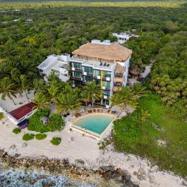 Angelina 28 Beachfront and Family Apartments - Modern and Relaxing Long Stays - 20 min from Cancun Airport, hotel in Puerto Morelos