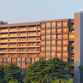 Oak Tree Emerald Hotel & Coventions Semarang, hotel en Semarang