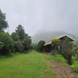 Ekaant Farmstays, hotel a Wādhiware