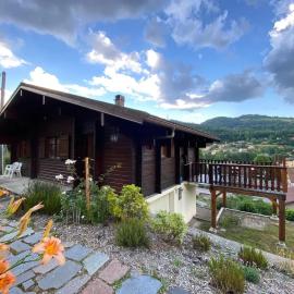 Chalet Les Pervenches, hotel a Le Ménil