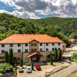 Hotel Hunor, hotel v destinaci Sátoraljaújhely