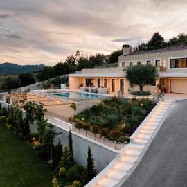 Jerina Mansion by PikHost