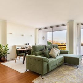 3BR Apt w Balcony and Sea View