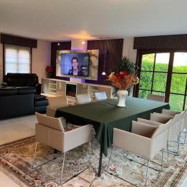 Villa op de hoek Rooms, hôtel à Aalst