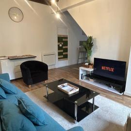 Maison 7 personnes TV connectée, hotel en Joinville
