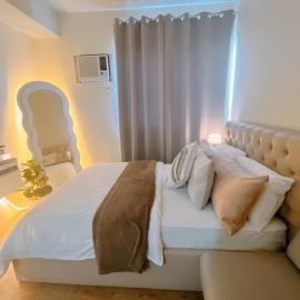 Cozy Elegance Staycation, хотел в Silang