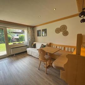Gemütliche Wohnung mit Bergblick und Terrasse, khách sạn ở Obermaiselstein