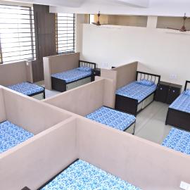 Dwarka Yatri Niwas, hotel Kolhápurban