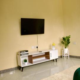 Mona Homes one-bedroom Apartment, хотел в Voi
